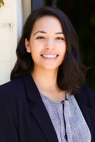 Elizabeth Hughes Headshot